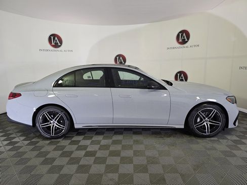 New 2026 Mercedes-Benz E 350 4MATIC Sedan image 3