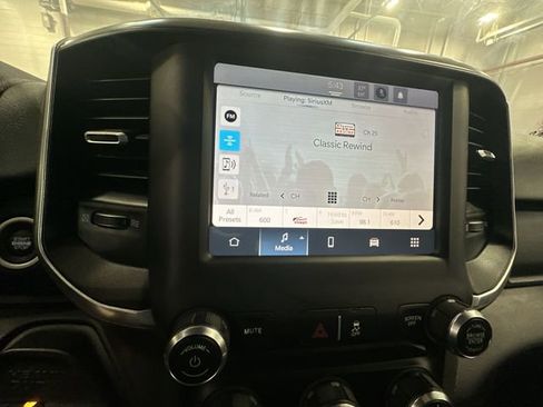 Used 2024 RAM 3500 Big Horn AWD/4WD image 13