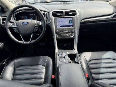 Used 2020 Ford Fusion SEL FWD image 11