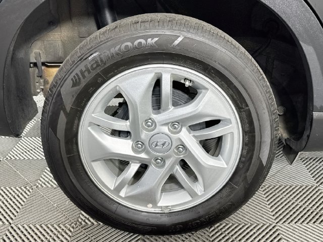 Used 2026 Hyundai Venue SE FWD image 29