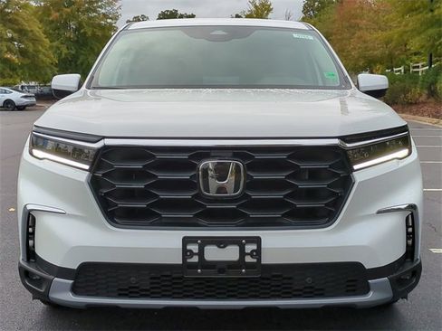New 2025 Honda Pilot EX-L image 8