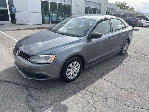 Used 2014 Volkswagen Jetta S FWD image 2