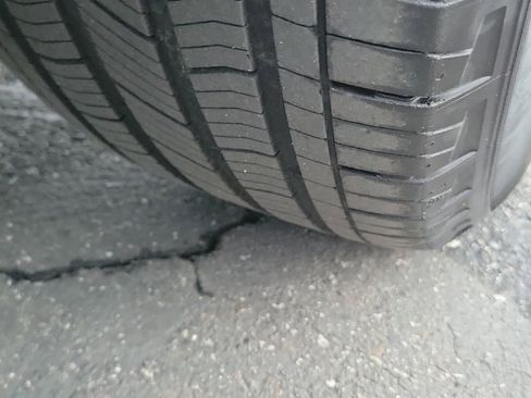 Used 2024 Jeep Grand Cherokee Limited image 30