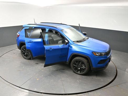 New 2026 Jeep Compass Latitude image 44