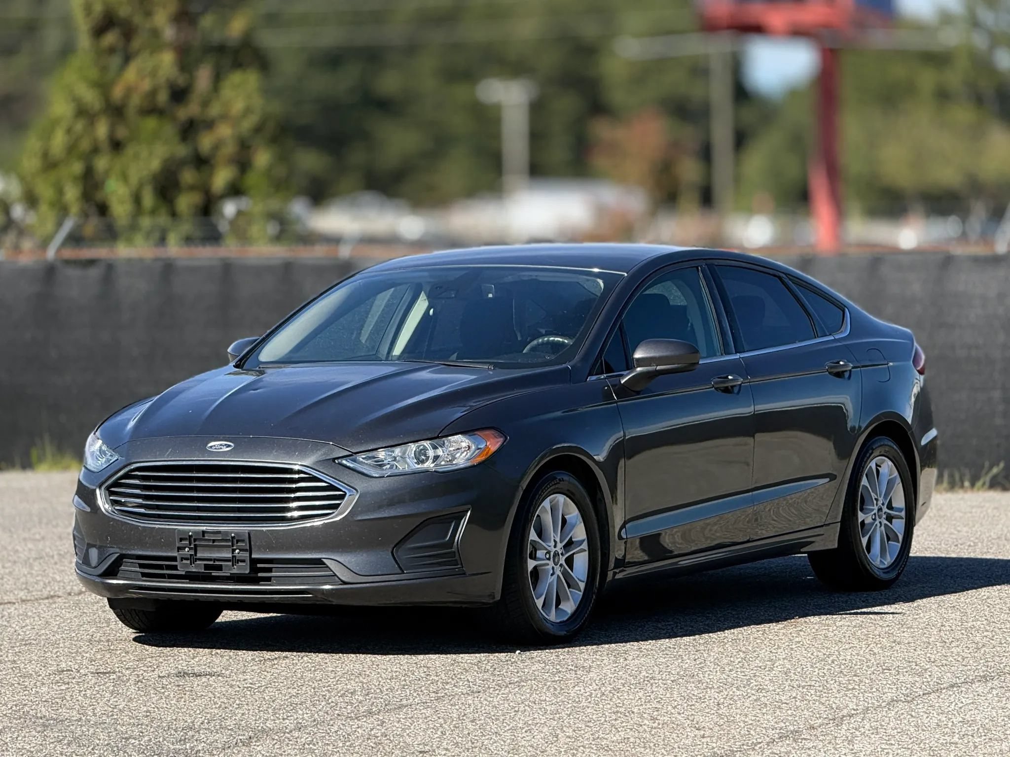 Used 2019 Ford Fusion SE FWD image 6