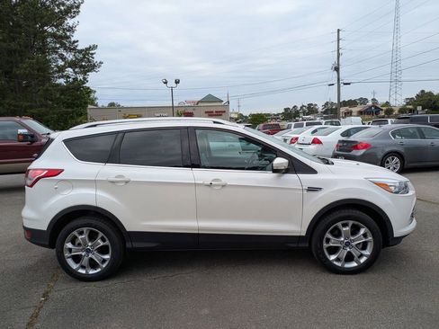 Used 2014 Ford Escape Titanium w/ Equipment Group 401A FWD image 3