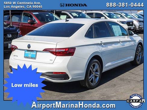 Used 2023 Volkswagen Jetta SE image 9