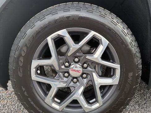 Used 2024 GMC Sierra 1500 SLT w/ SLT Premium Plus Package image 11