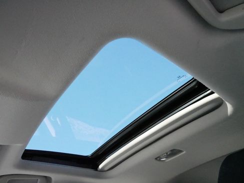 Used 2016 Honda Fit EX image 30