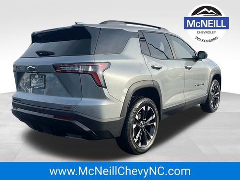 New 2026 Chevrolet Equinox RS w/ Convenience Package III image 7