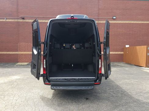 Used 2023 Mercedes-Benz Sprinter 2500 image 22