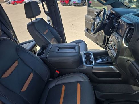 Used 2022 GMC Sierra 2500 AT4 w/ AT4 Preferred Package image 10
