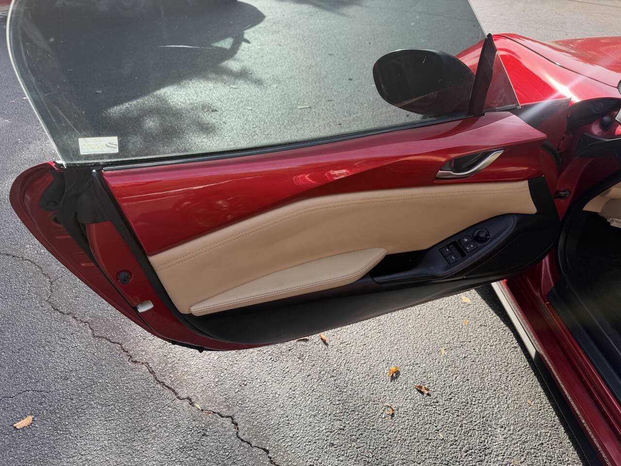 Used 2016 MAZDA MX-5 Miata Grand Touring RWD image 9