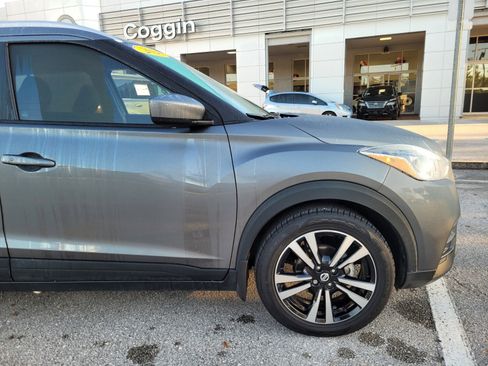 Certified 2020 Nissan Kicks SV image 8