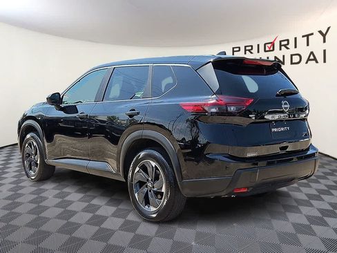 Used 2025 Nissan Rogue SV AWD/4WD image 6
