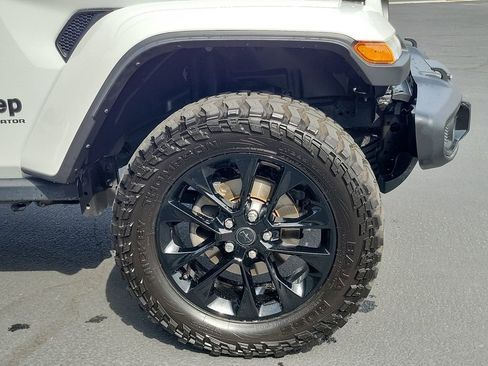 Used 2024 Jeep Gladiator Sport image 6