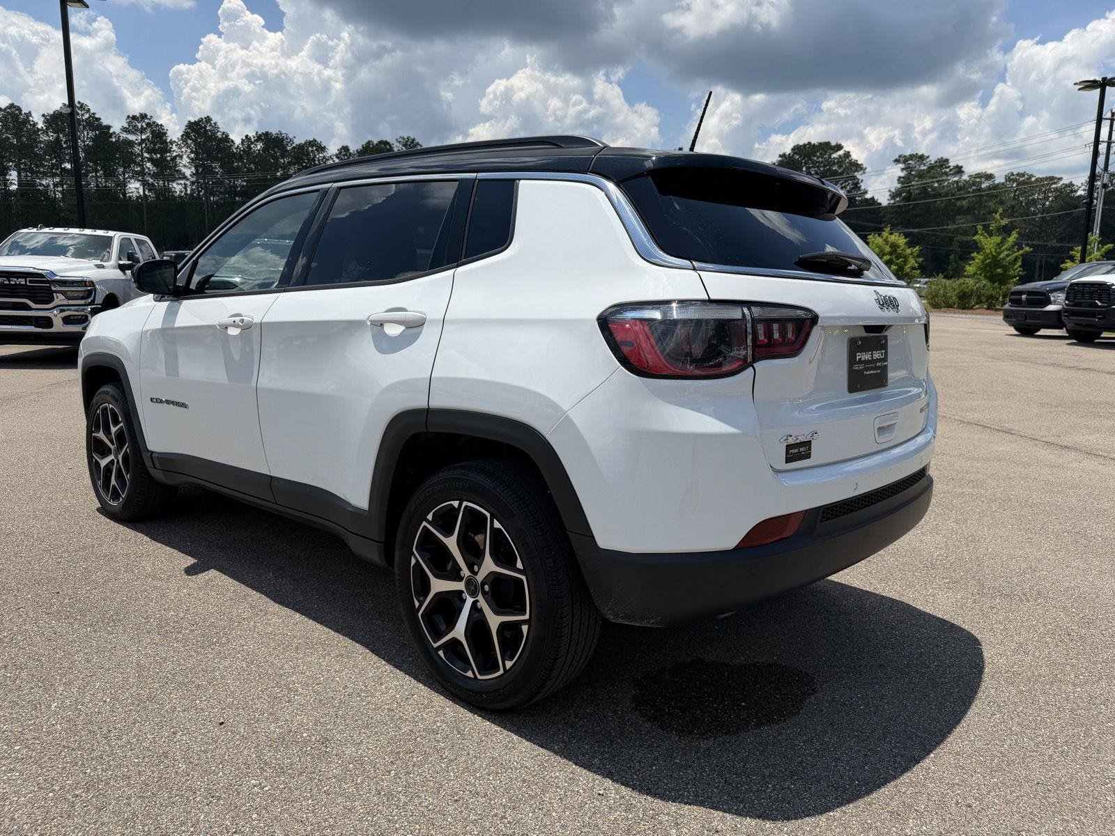Certified 2025 Jeep Compass Limited AWD/4WD image 4
