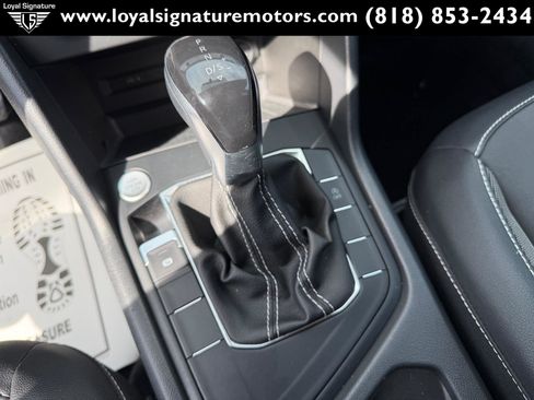 Used 2022 Volkswagen Taos SE image 24