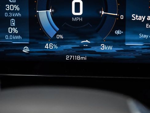Used 2025 Chevrolet Equinox EV LT w/ Convenience Package FWD image 19