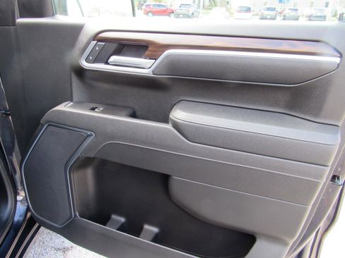 Used 2025 GMC Sierra 1500 SLT image 34