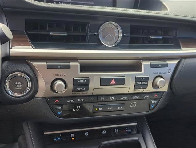 Used 2018 Lexus ES 350 w/ Luxury Package w/Wood Trim FWD image 22