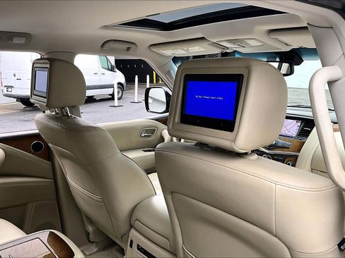 Used 2013 INFINITI QX56 w/ Theater Pkg image 30