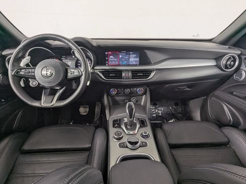 Used 2023 Alfa Romeo Stelvio Veloce AWD/4WD image 15