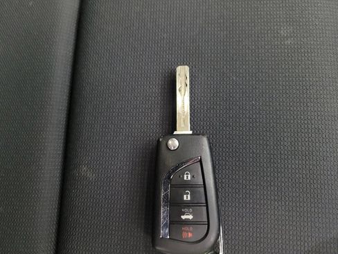Used 2024 Toyota Corolla LE FWD image 32