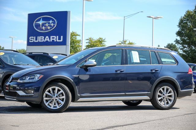 Used 2019 Volkswagen Golf Alltrack S AWD/4WD image 1