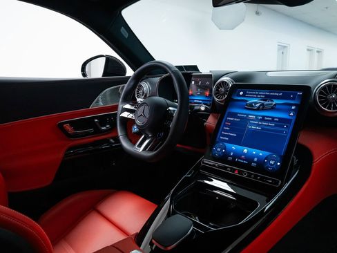 Used 2025 Mercedes-Benz AMG GT 63 image 10