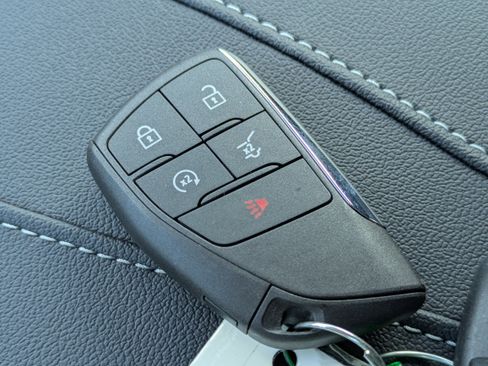 New 2025 Chevrolet Traverse LT image 23