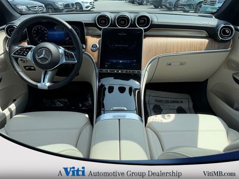 Used 2024 Mercedes-Benz GLC 300 4MATIC image 2