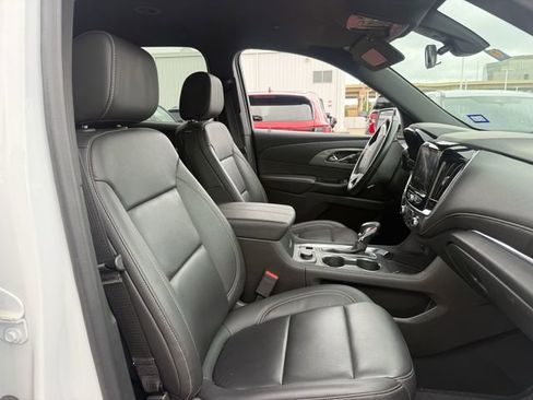 Used 2023 Chevrolet Traverse LT FWD image 28