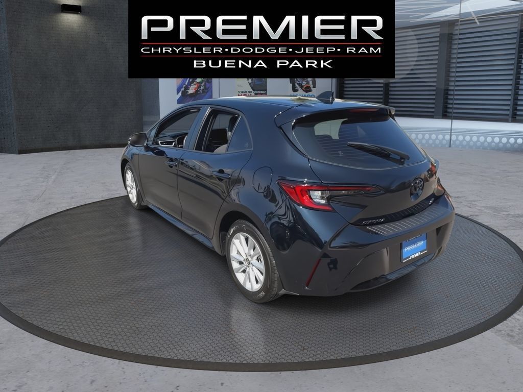 Used 2026 Toyota Corolla SE FWD image 6