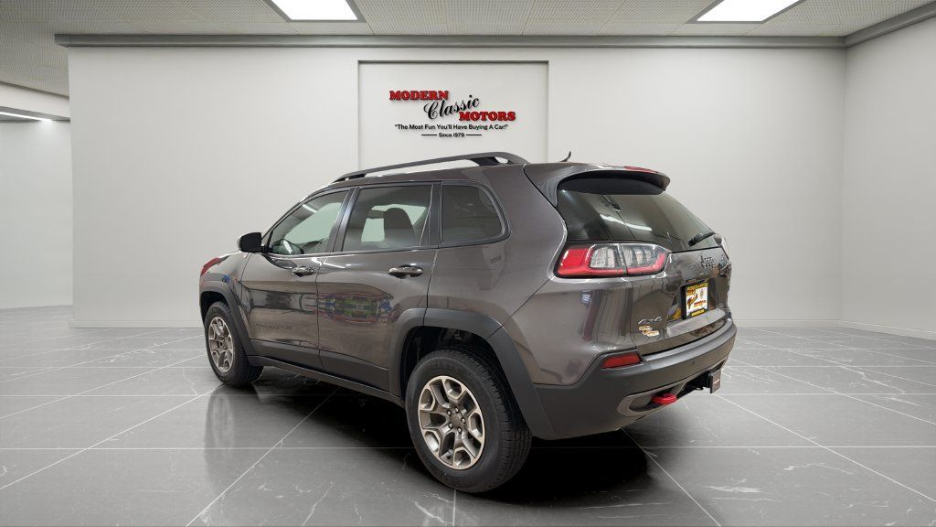 Used 2021 Jeep Cherokee Trailhawk w/ Trailer Tow Group AWD/4WD image 3
