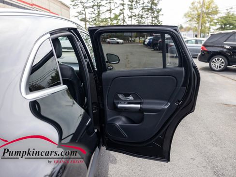 Used 2023 Mercedes-Benz GLA 250 4MATIC w/ Premium Package image 22