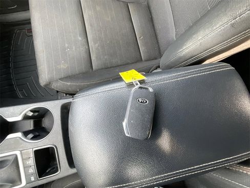 Certified 2022 Kia Sportage LX w/ LX AWD Value Edition Package image 30