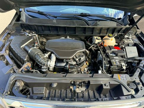 Used 2018 GMC Acadia Denali image 11