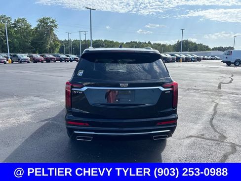 Used 2021 Cadillac XT6 Premium Luxury FWD image 6