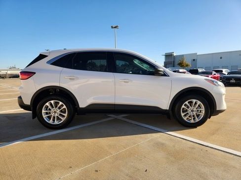 Certified 2022 Ford Escape SE image 4