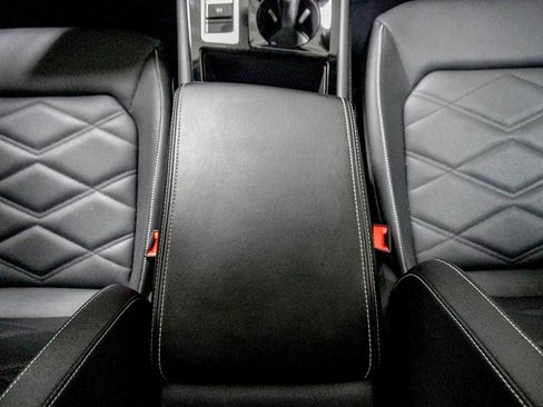 Used 2025 Volkswagen Atlas SE AWD/4WD image 27