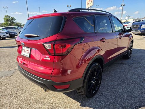 Used 2019 Ford Escape SE FWD image 5