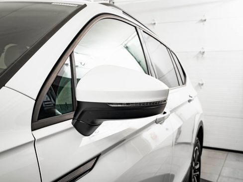 Used 2024 Volkswagen Tiguan S image 15