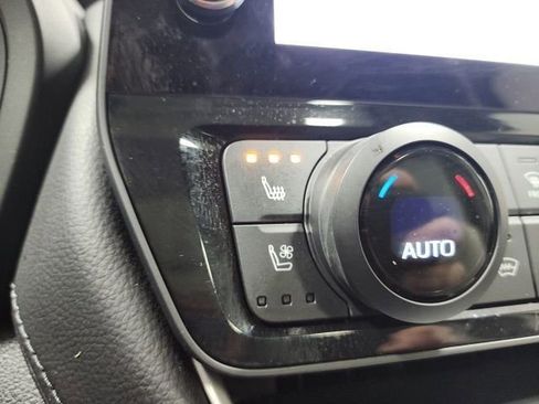 Used 2024 Toyota Grand Highlander AWD Hybrid image 37