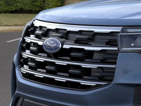 Used 2026 Ford Explorer Active RWD image 17