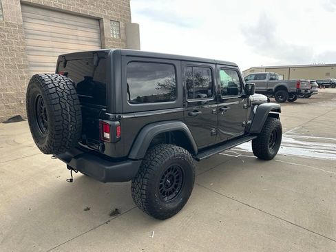Used 2019 Jeep Wrangler Unlimited Sport S AWD/4WD image 36