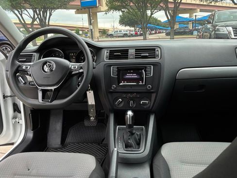 Used 2018 Volkswagen Jetta S FWD image 10
