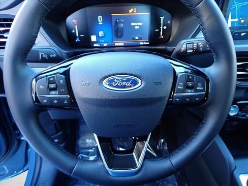 New 2026 Ford Escape SE w/ Class II Trailer Tow Package FWD image 14