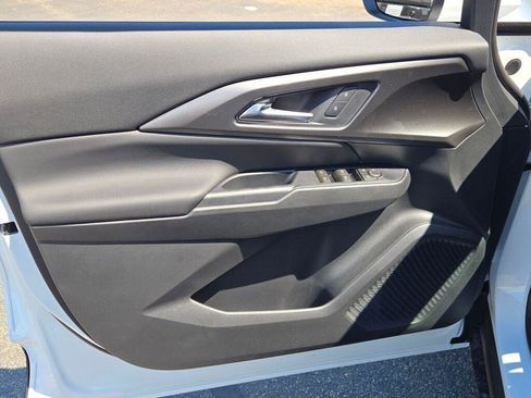 New 2026 Chevrolet Equinox EV LT FWD image 23