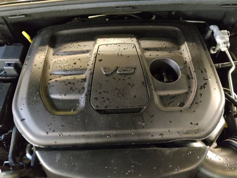 Used 2021 Jeep Grand Cherokee Limited w/ Luxury Group II image 30